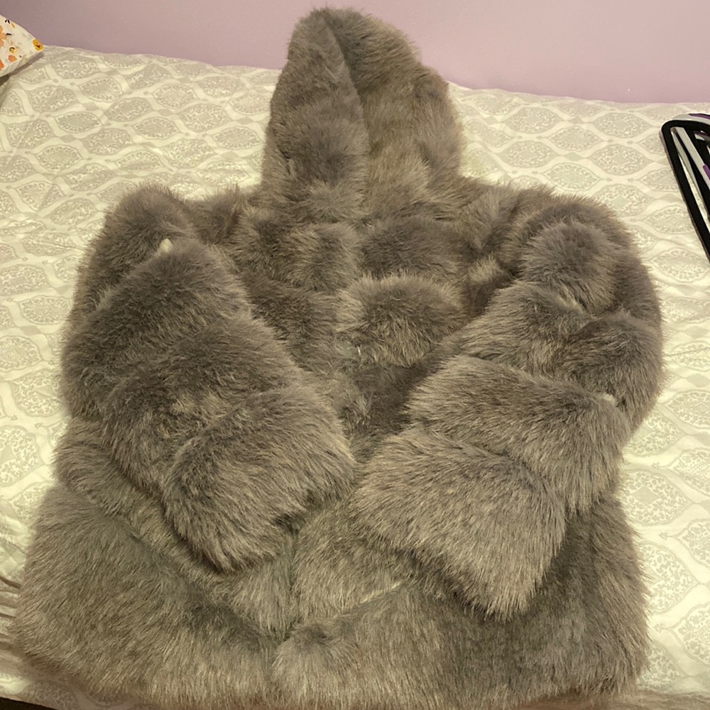 🤍🤍HOST PICK🤍🤍NWT!! Faux Fur Coat